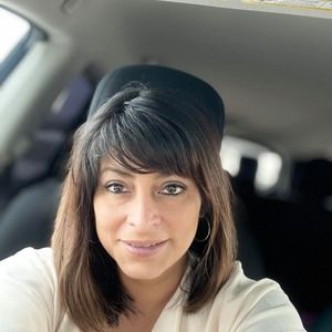 Meet your Posher, Carolina